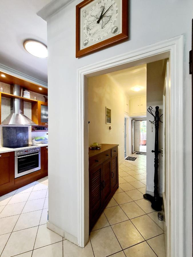 Large Terrace Apartment Near City Centre Atenas Exterior foto