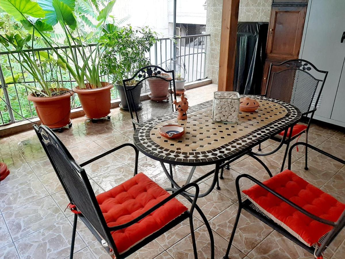 Large Terrace Apartment Near City Centre Atenas Exterior foto